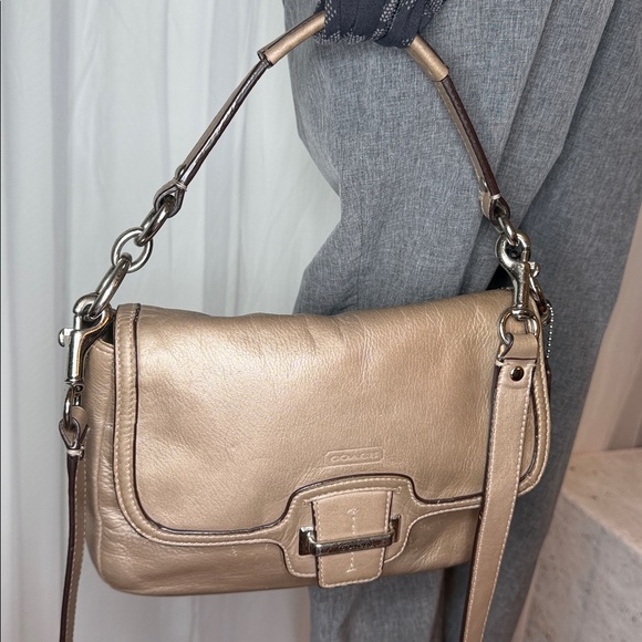 Coach EUC Taylor champagne, leather flap Crossbody bag with removable strap - Picture 2 of 11